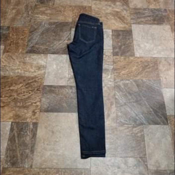 Tommy Hilfiger Jeans - Picture 2 of 3